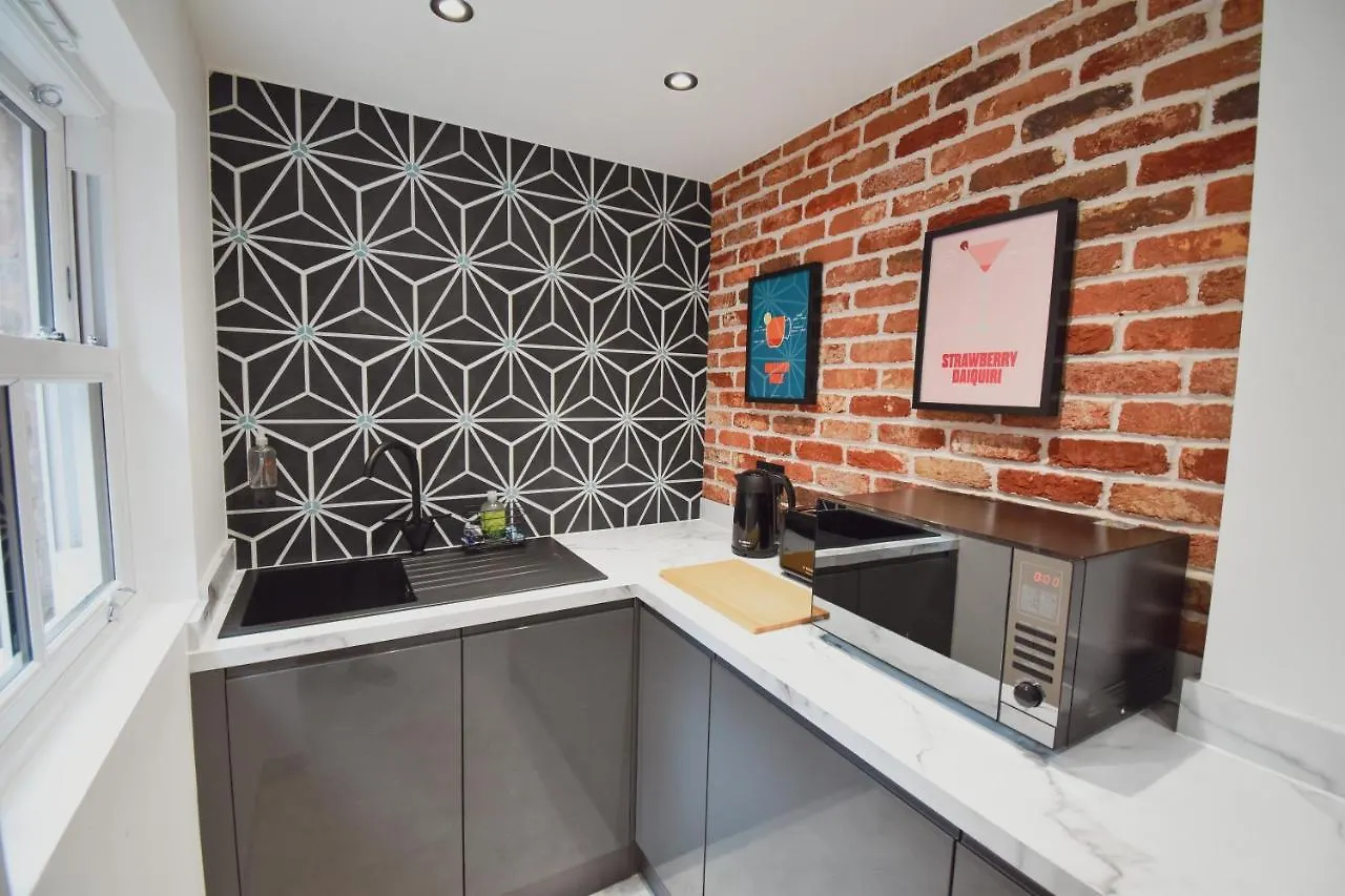 Holiday home Central Stays - Luxury 3 Bedroom House In Central Chester Sleeps 6 United Kingdom