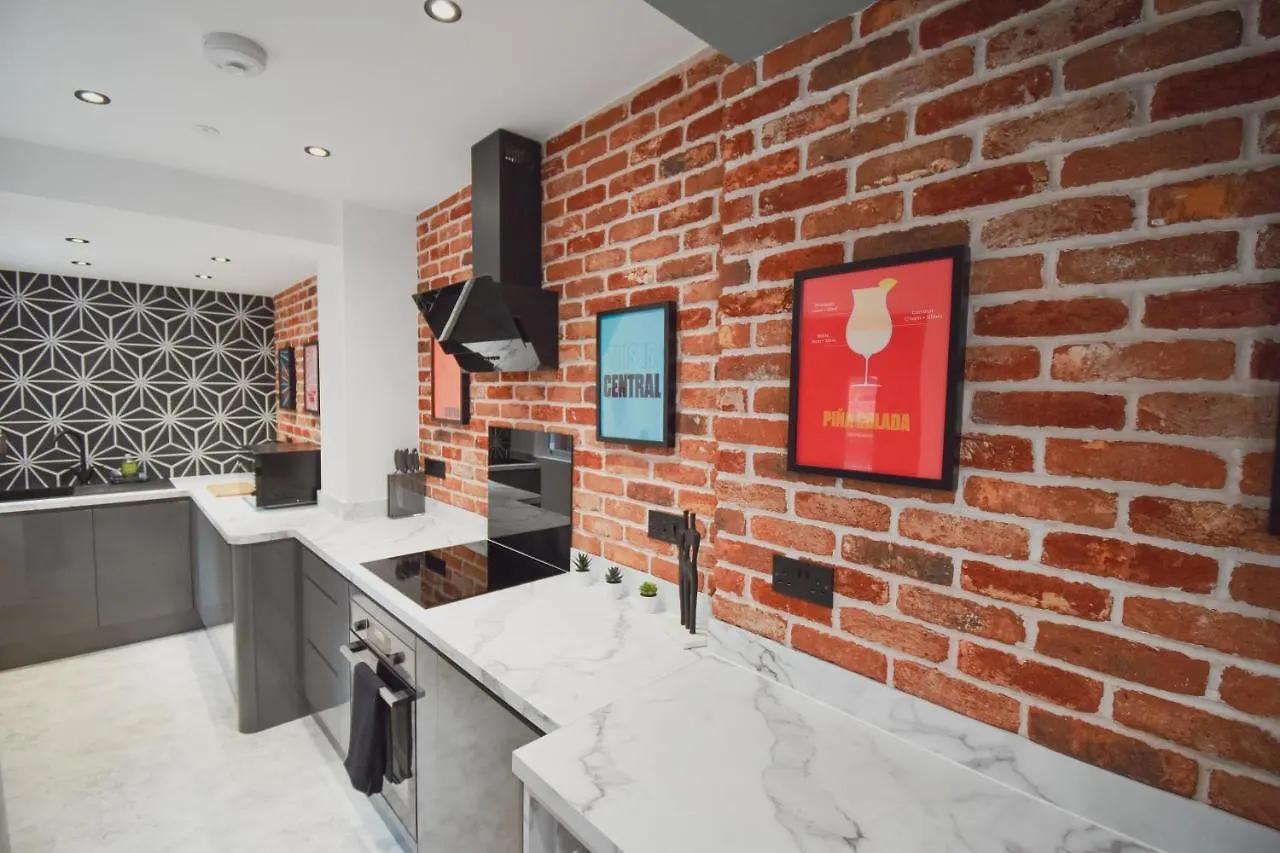 Holiday home Central Stays - Luxury 3 Bedroom House In Central Chester Sleeps 6